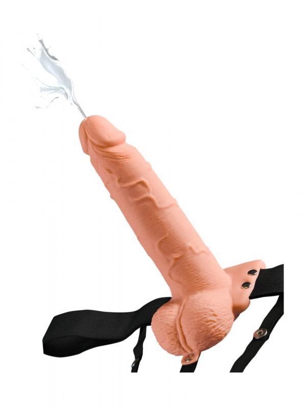 PipeDream - Squirting Strap on Carne